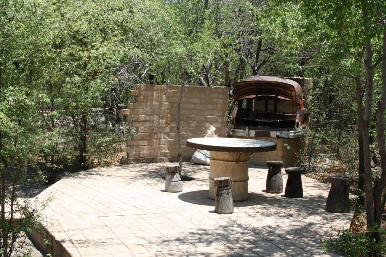 Roy'S Rest Camp Villa Grootfontein ภายนอก รูปภาพ