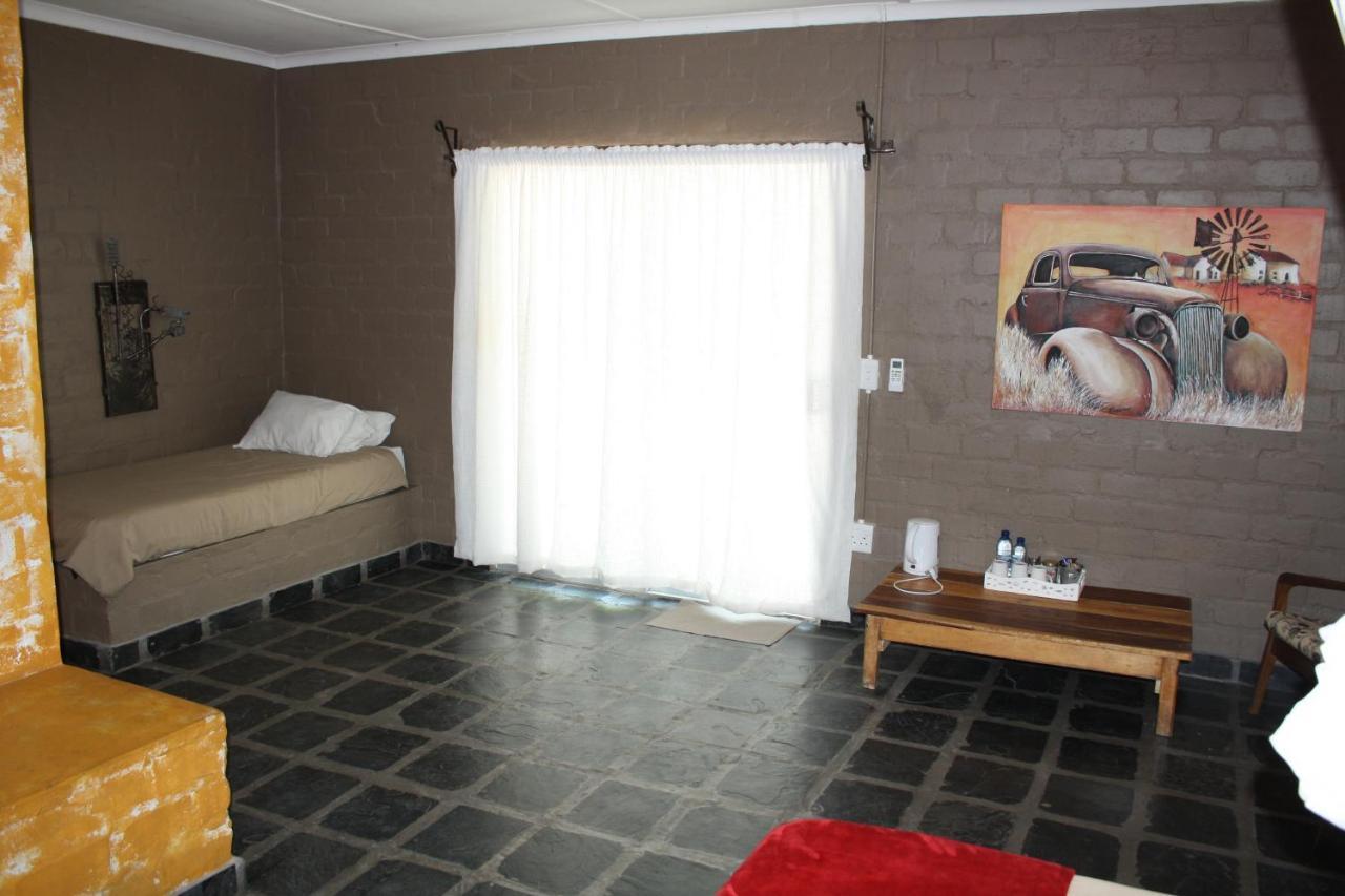 Roy'S Rest Camp Villa Grootfontein ภายนอก รูปภาพ