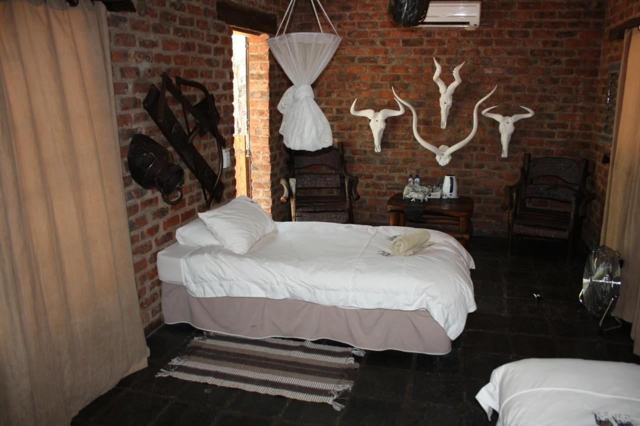 Roy'S Rest Camp Villa Grootfontein ภายนอก รูปภาพ